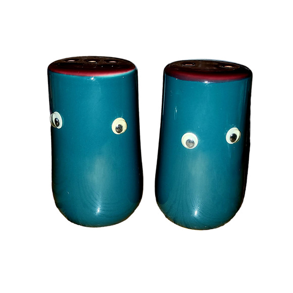 Vintage Blue Green Ceramic Salt and Pepper Shakers - Picture 1 of 6